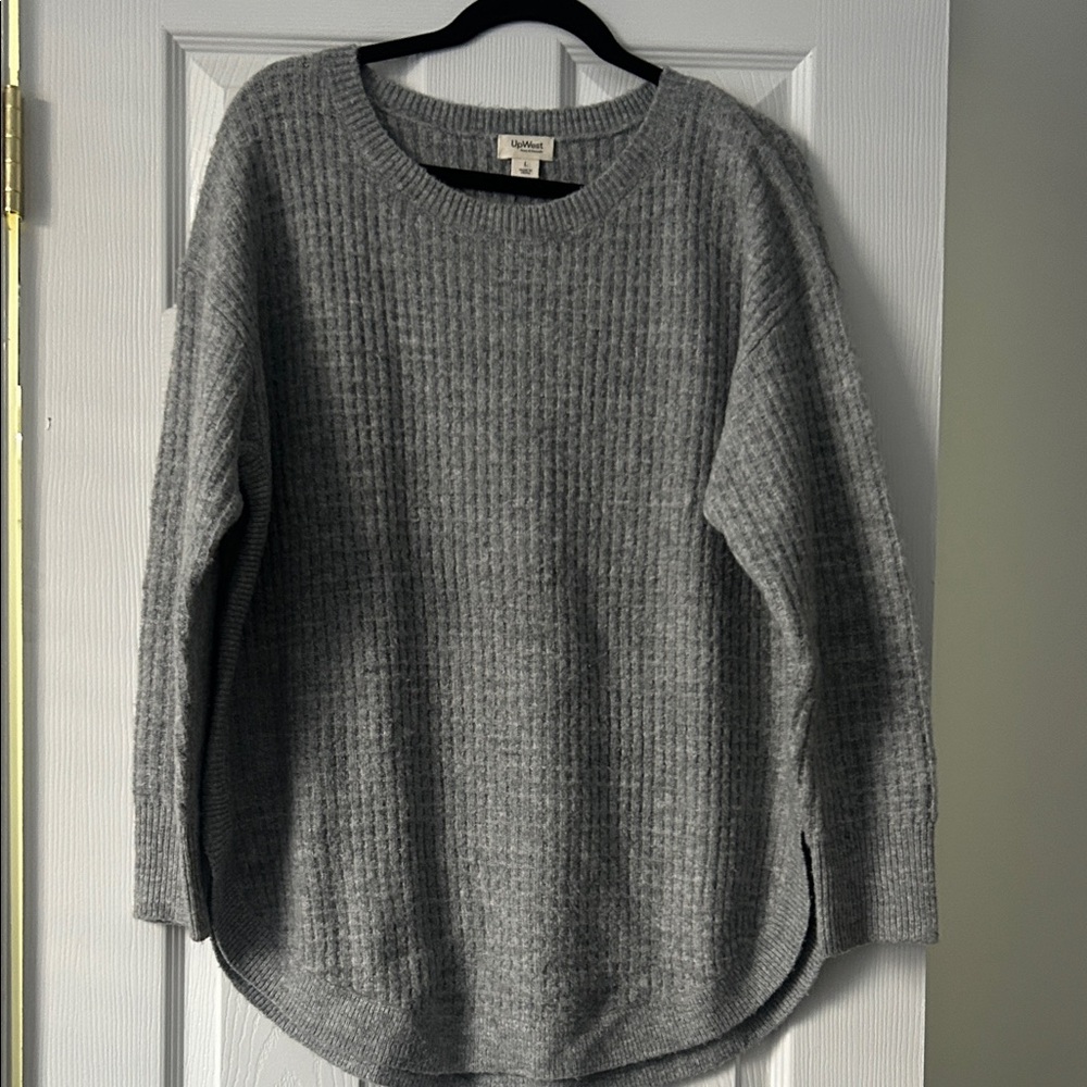 UpWest Gray Crew Neck SweaterSize Large